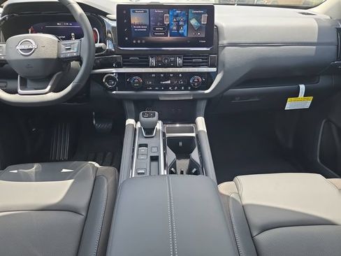 New 2026 Nissan Pathfinder SL FWD image 15