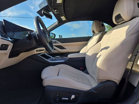 Used 2024 BMW 440i xDrive Convertible w/ Premium Package image 16