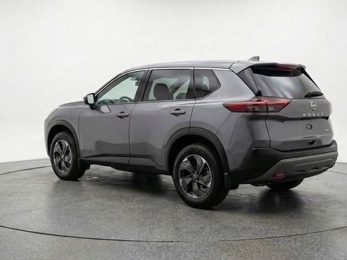Used 2025 Nissan Rogue SV AWD/4WD image 5