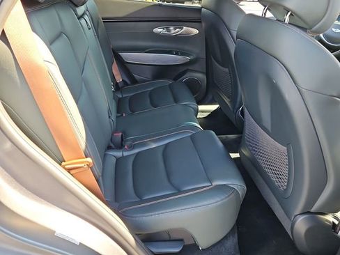 Used 2023 Genesis GV70 2.5T w/ Advanced Package image 18