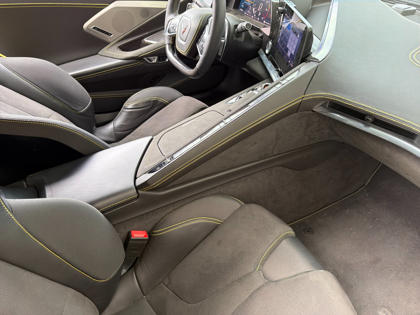 Used 2020 Chevrolet Corvette Stingray Premium Cpe w/ 3LT Preferred Equipment Group RWD image 16