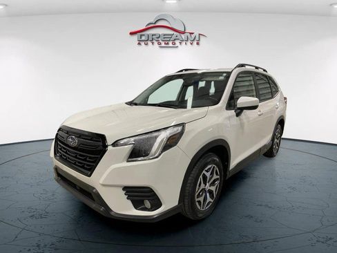 Used 2023 Subaru Forester Premium AWD/4WD image 3