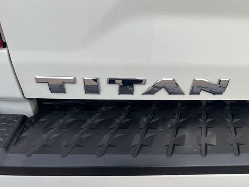Certified 2024 Nissan Titan SV w/ SV Convenience Package image 31