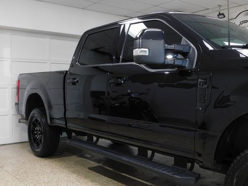 Used 2022 Ford F250 Lariat w/ Black Appearance Pkg image 14