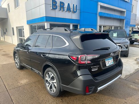 Used 2021 Subaru Outback Limited image 7