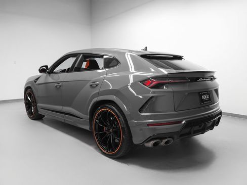 Used 2022 Lamborghini Urus AWD/4WD image 67