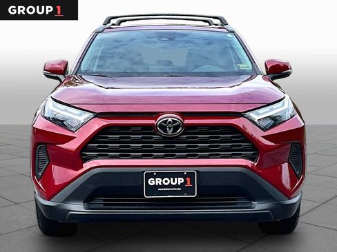 Used 2022 Toyota RAV4 XLE w/ Convenience Package AWD/4WD image 4