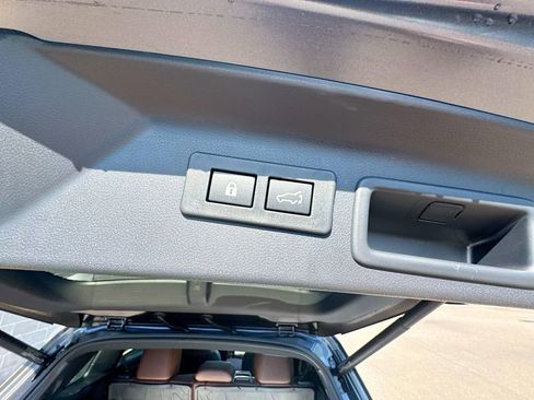 New 2026 Subaru Forester Touring AWD/4WD image 37