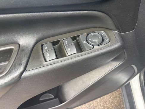 Used 2023 Chevrolet Equinox LT image 14