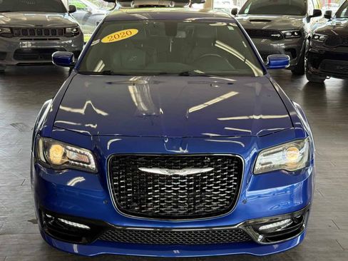 Used 2020 Chrysler 300 S w/ 300S Premium Group AWD/4WD image 19