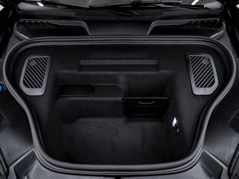 Certified 2025 Porsche Macan Turbo Electric image 30