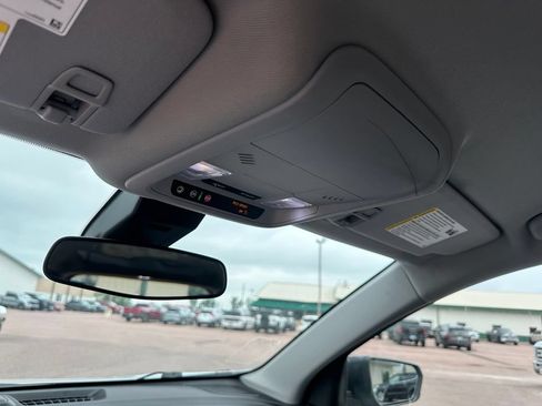 Used 2022 Chevrolet Equinox LS AWD/4WD image 19