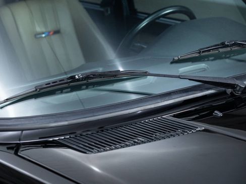 Used 1988 BMW M5 image 24