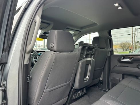 Used 2025 Chevrolet Silverado 1500 LT AWD/4WD image 10