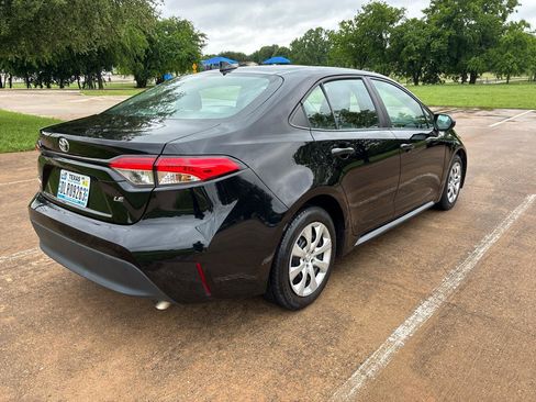Used 2023 Toyota Corolla LE image 8