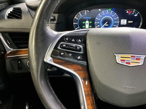 Used 2016 Cadillac Escalade Luxury image 13