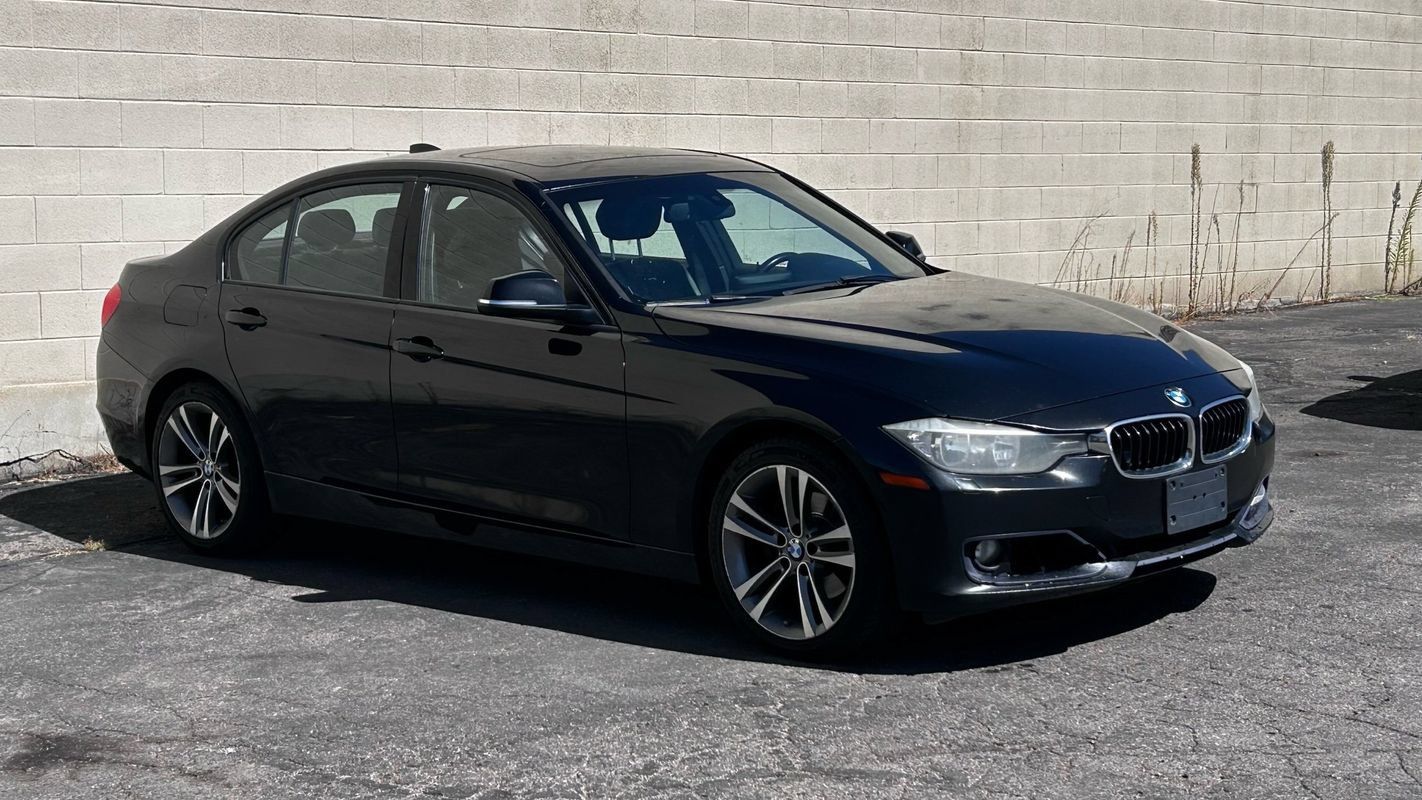 Used 2013 BMW 328i xDrive Sedan w/ Premium Pkg AWD/4WD image 7