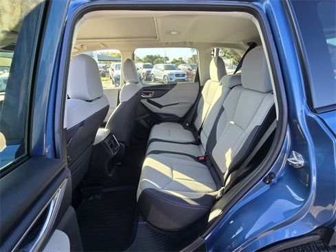 Used 2023 Subaru Forester Premium image 14