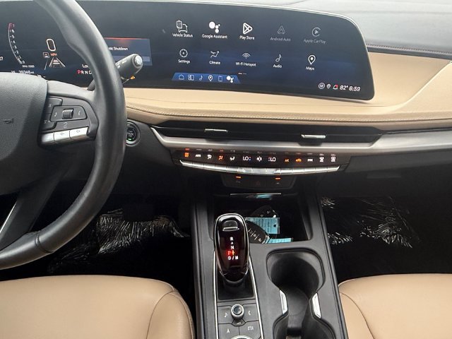 Certified 2024 Cadillac XT4 Luxury AWD/4WD image 3