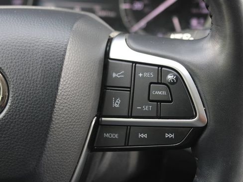 Used 2021 Toyota Highlander Platinum AWD/4WD image 26