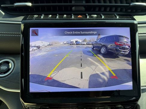 Used 2023 Jeep Grand Cherokee Limited image 28