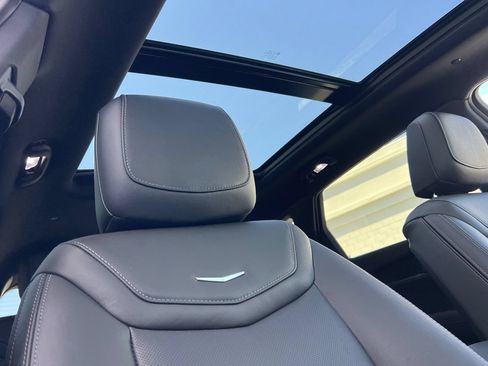 Used 2025 Cadillac XT5 Premium Luxury w/ Technology Package FWD image 19
