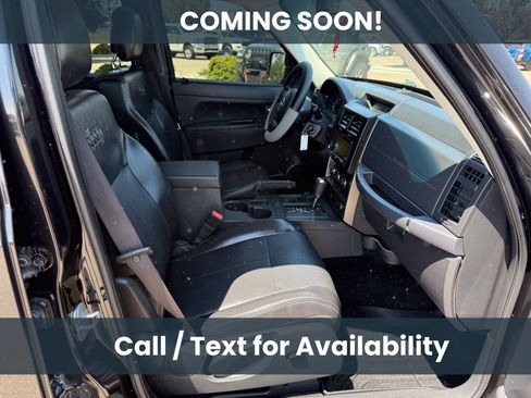Used 2012 Jeep Liberty Sport AWD/4WD image 11