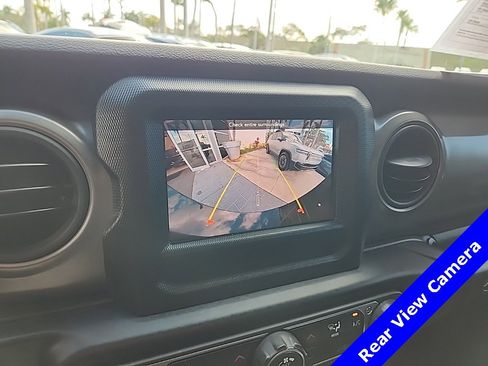 Used 2022 Jeep Wrangler Unlimited Sport w/ Xtreme Recon 35" Tire Package image 3