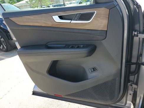 Certified 2025 Volkswagen Atlas SE w/ Panoramic Sunroof Package image 29