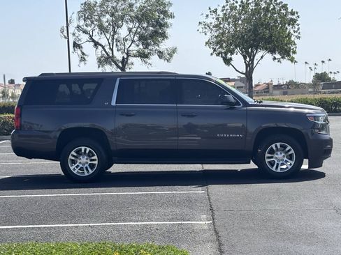 Used 2018 Chevrolet Suburban LT AWD/4WD image 9