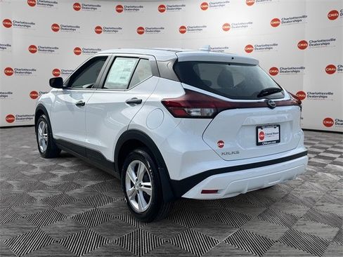 New 2025 Nissan Kicks Play S image 3