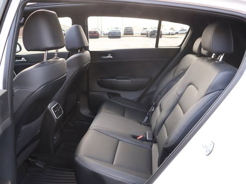 Used 2022 Kia Sportage Nightfall Edition image 23