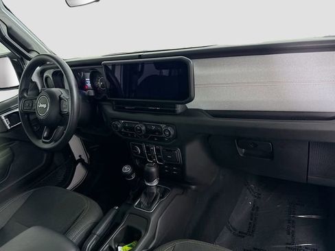 Used 2024 Jeep Gladiator Sport image 27