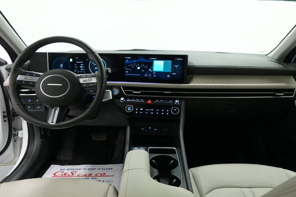 Used 2025 Hyundai Sonata Limited FWD image 33