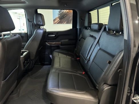 Used 2021 Chevrolet Silverado 1500 LT Trail Boss w/ Convenience Package II image 11