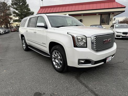 Used 2017 GMC Yukon XL Denali w/ Open Road Package image 3