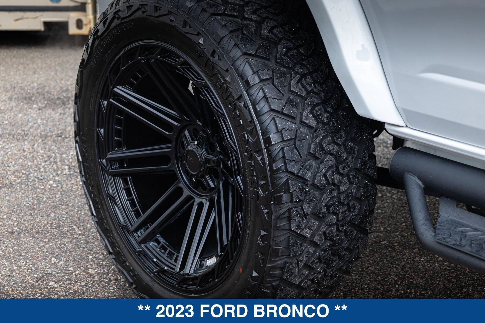 Used 2023 Ford Bronco Badlands AWD/4WD image 28