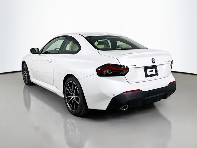 Used 2026 BMW 230i xDrive Coupe w/ Convenience Package AWD/4WD image 5