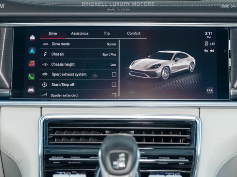 Used 2022 Porsche Panamera GTS image 21