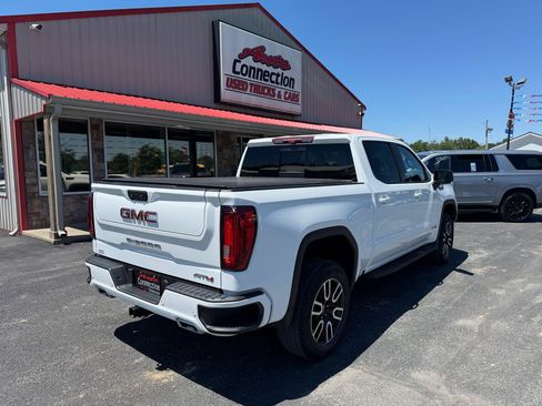 Used 2023 GMC Sierra 1500 AT4 w/ AT4 Premium Package AWD/4WD image 4