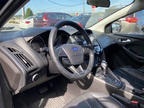 Used 2016 Ford Focus SE w/ Equipment Group 201A image 11
