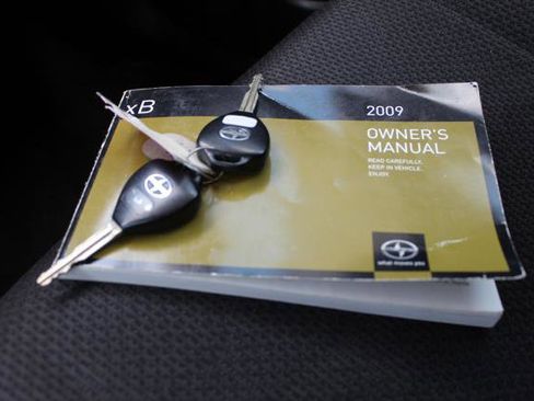 Used 2009 Scion xB FWD image 18