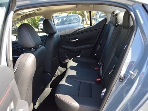 Used 2025 Nissan Sentra SR w/ SR Premium Package image 15