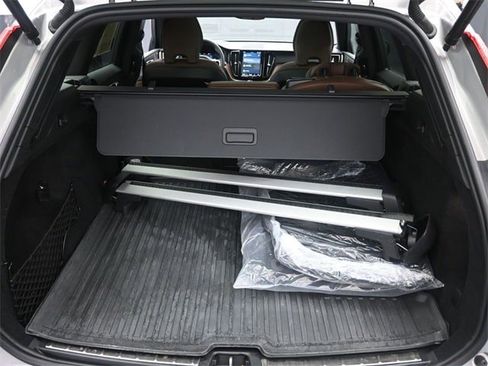 Used 2023 Volvo XC60 B5 Ultimate w/ Protection Package Premier image 24