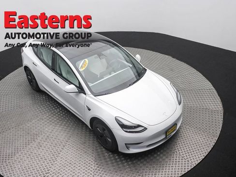 Used 2023 Tesla Model 3 Standard Range RWD image 3