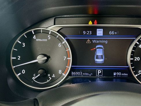 Used 2020 Nissan Altima 2.5 Platinum image 12