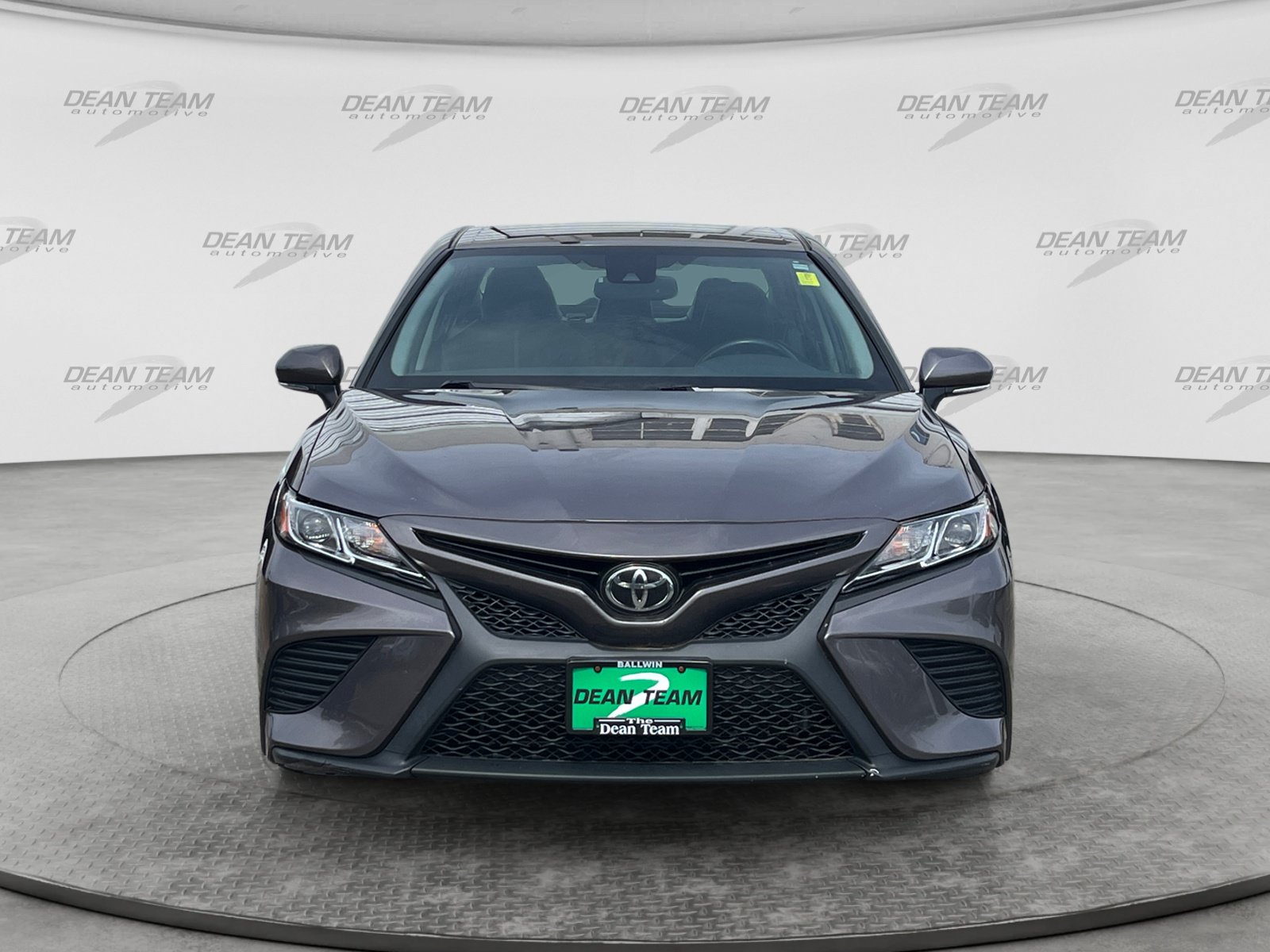 Used 2020 Toyota Camry SE w/ Cold Weather Package AWD/4WD image 2