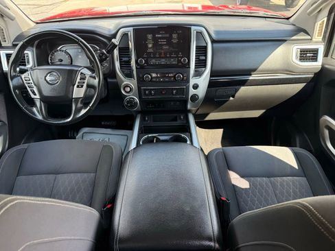 Used 2021 Nissan Titan SV w/ SV Convenience Package image 19