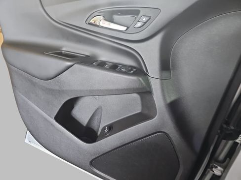 Certified 2019 Chevrolet Equinox LT w/ Driver Convenience Package FWD image 32