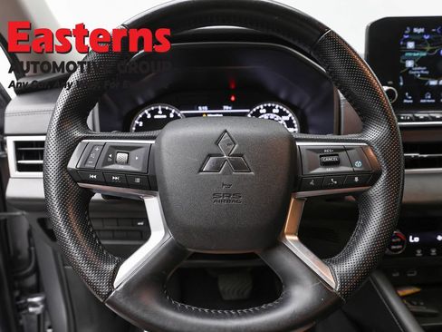 Used 2024 Mitsubishi Outlander SE AWD/4WD image 10